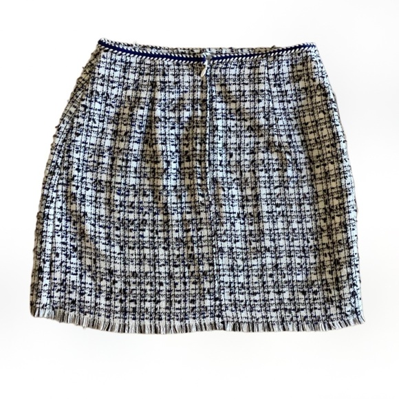 H&m Short Skirt - Picture 2 of 8